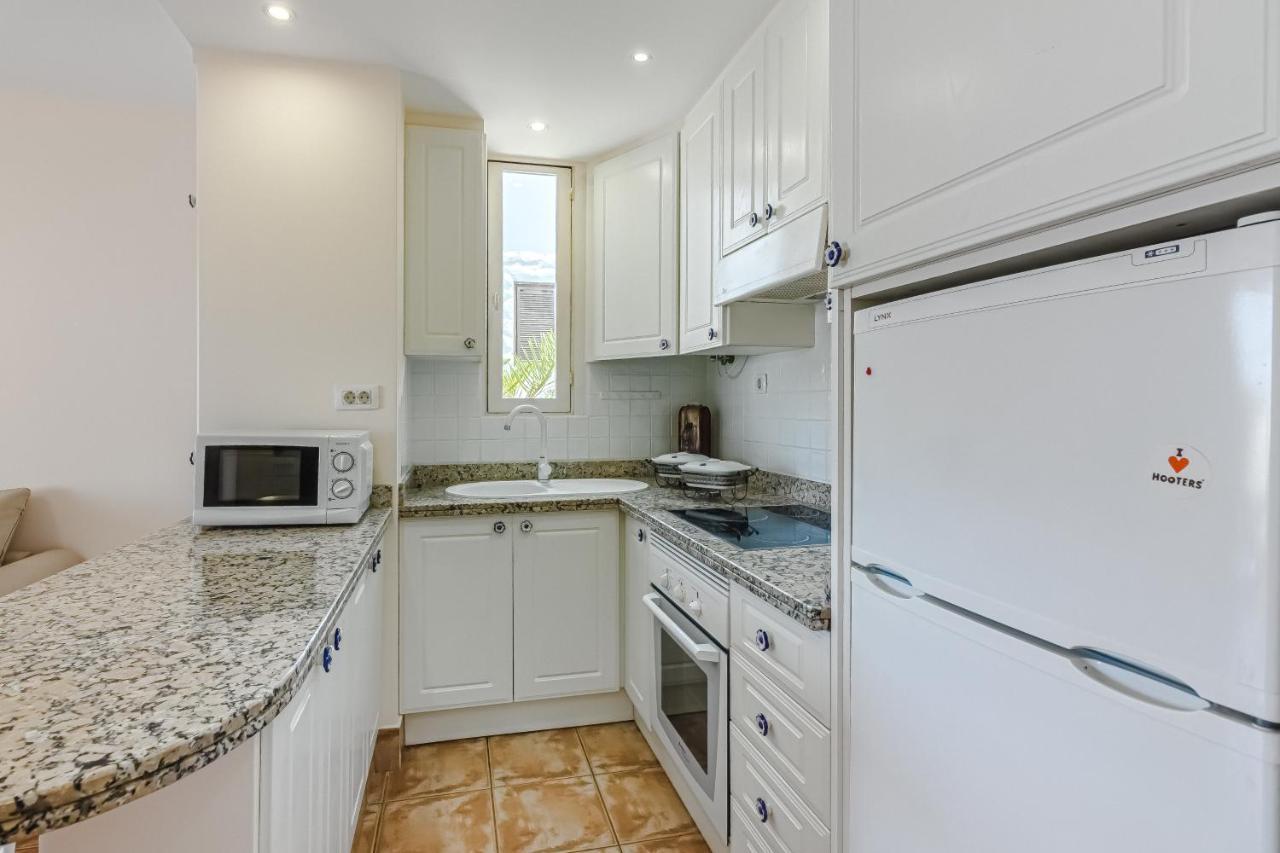 Apartment Apart America - 150 Meters From The Beach, Free Wi-Fi Arona  Exterior foto